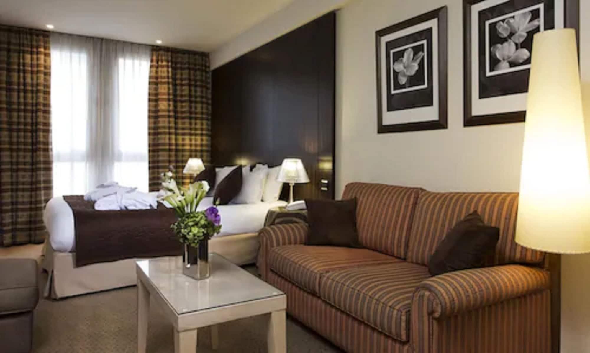 Hotel Le Pera Párizs Szoba fotó