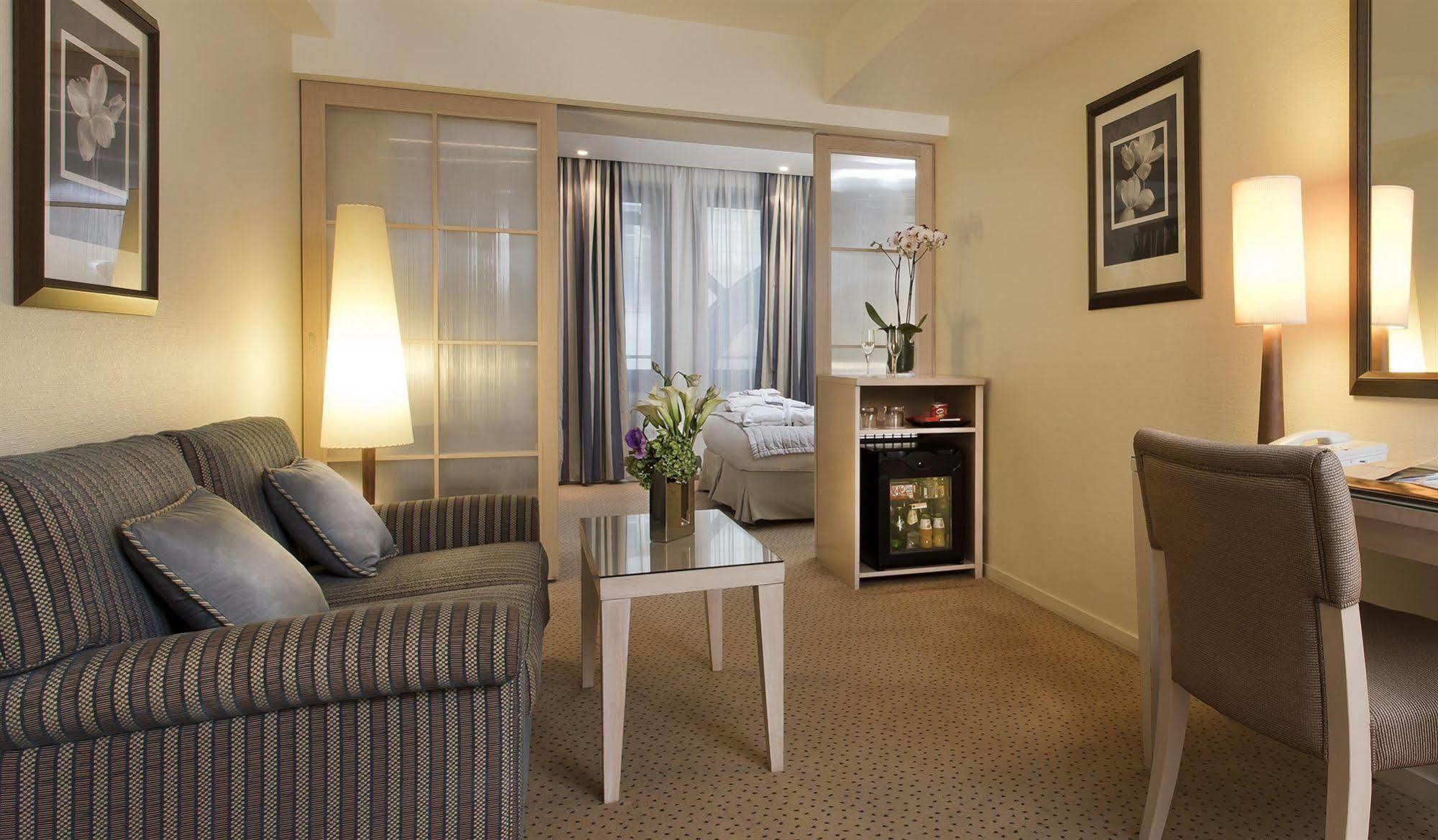 Hotel Le Pera Párizs Szoba fotó